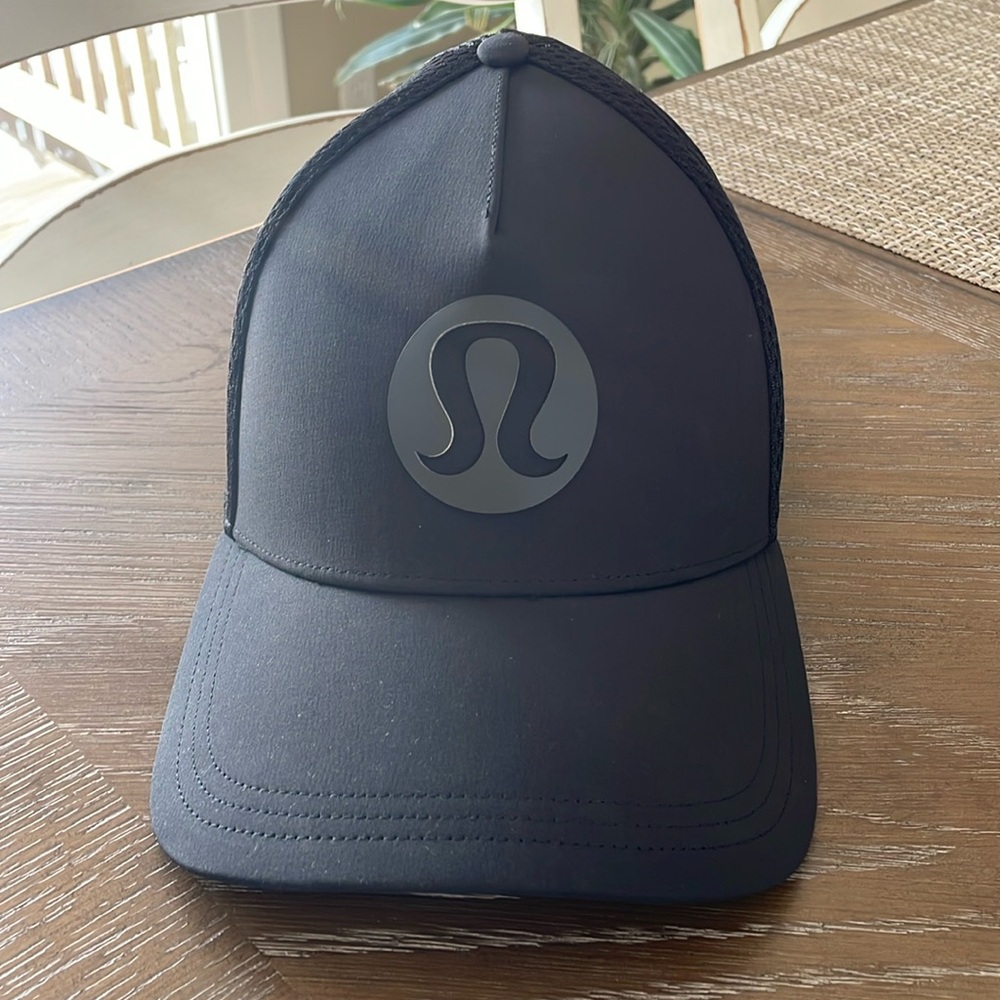 Lululemon hat